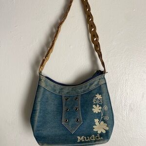 Mudd Denim Shoulder Bag &Floral Design
-early 2000s/distressed handles/pre-owned